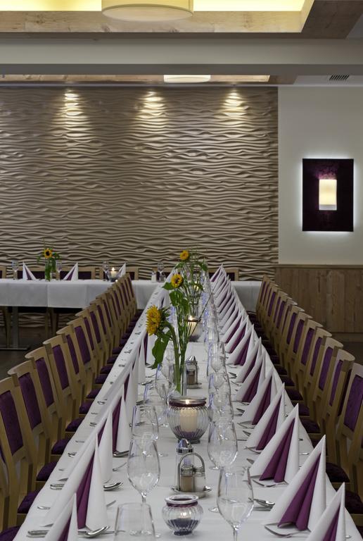 Hotel Restaurant Wallner I Contactless Check-In แซงต์วาเลนทิน ภายนอก รูปภาพ